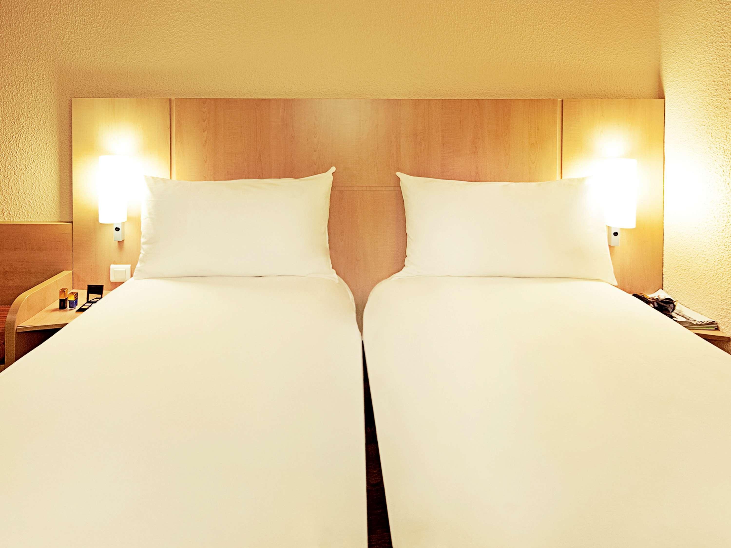 Ibis Cannes Mouans Sartoux Piscine Parking Gratuit Mouans-Sartoux Exterior foto