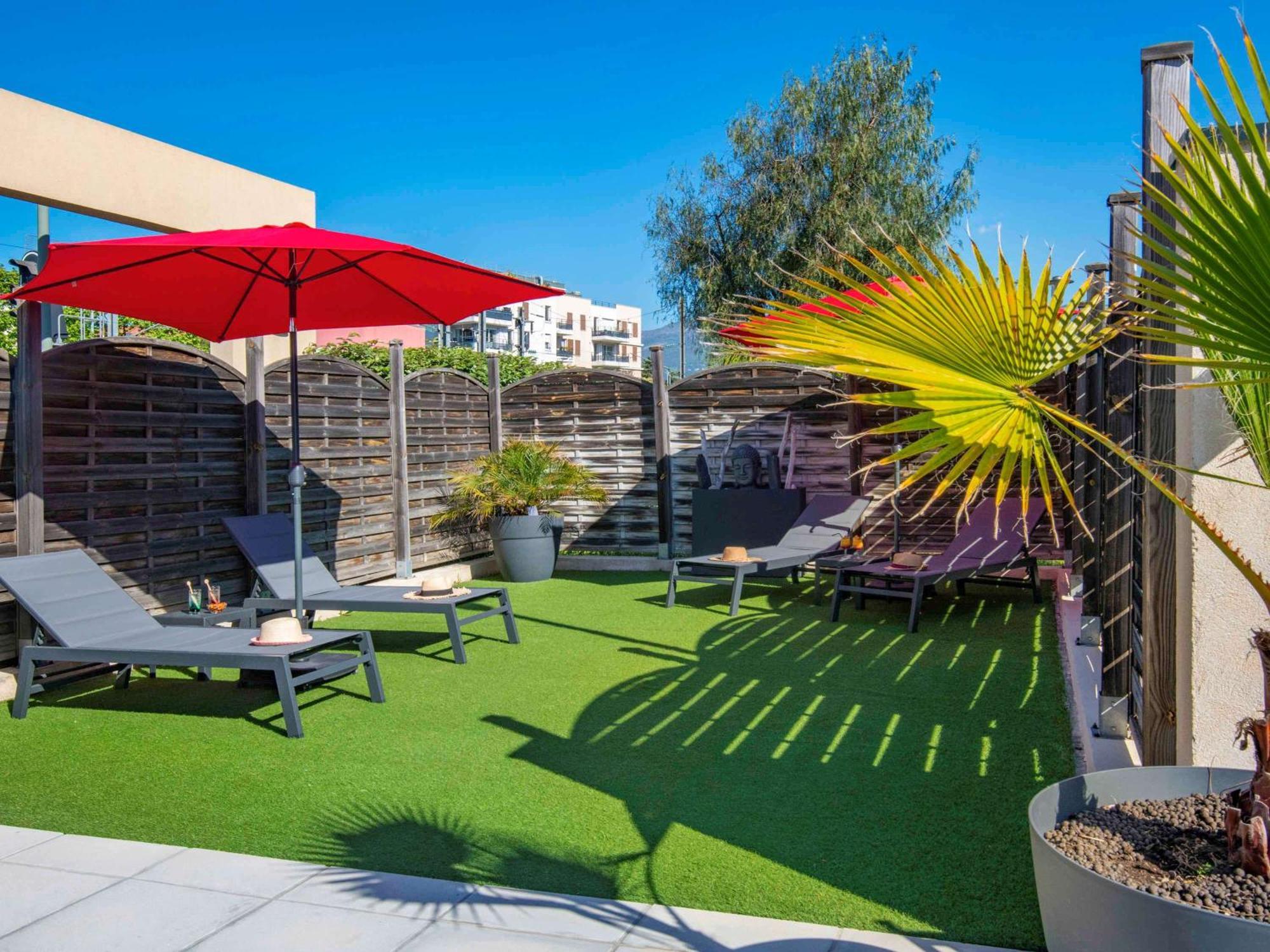 Ibis Cannes Mouans Sartoux Piscine Parking Gratuit Mouans-Sartoux Exterior foto