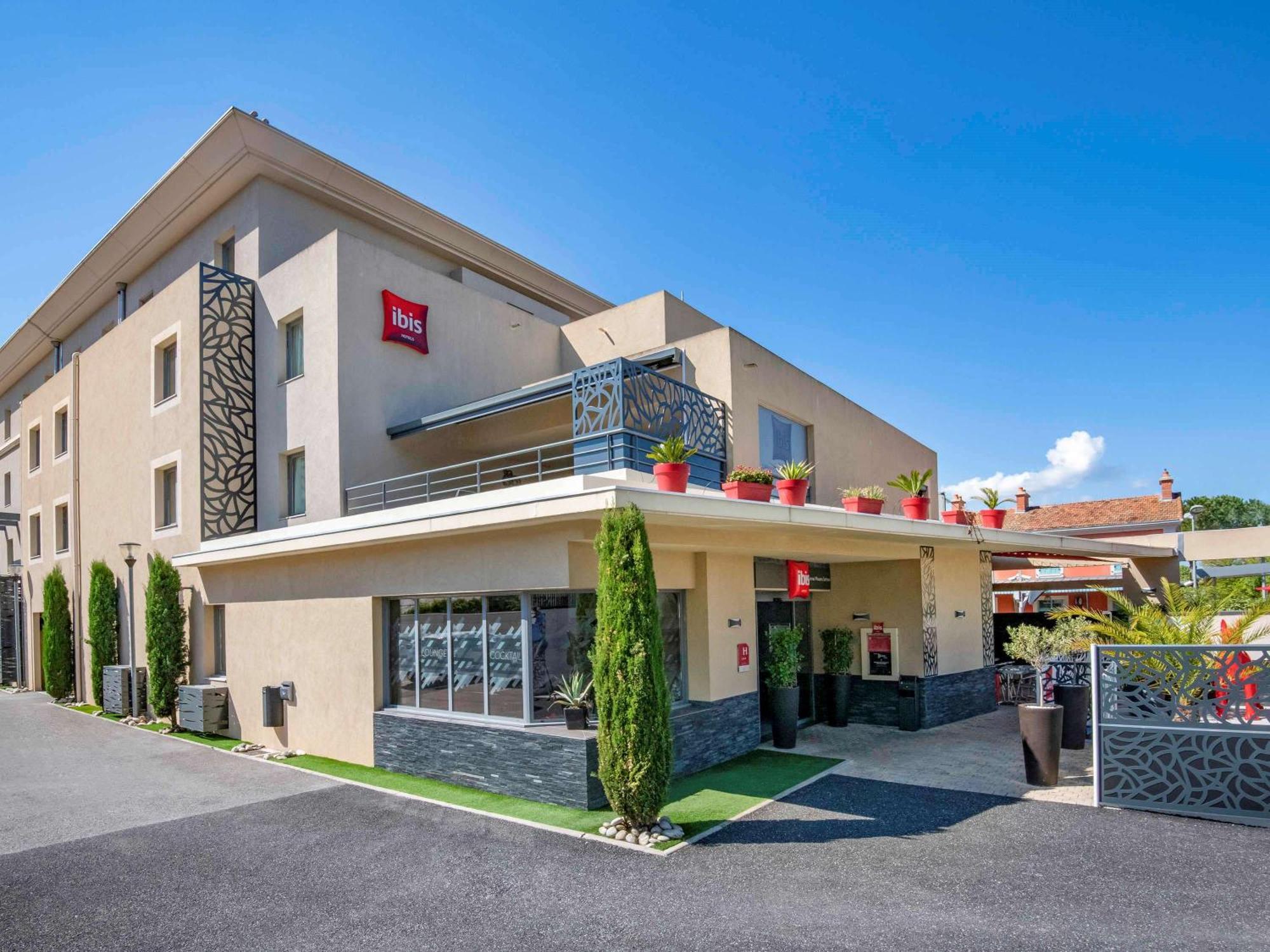 Ibis Cannes Mouans Sartoux Piscine Parking Gratuit Mouans-Sartoux Exterior foto